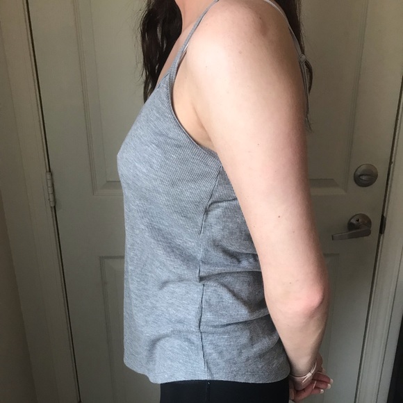 Gray tank top - Picture 3 of 3